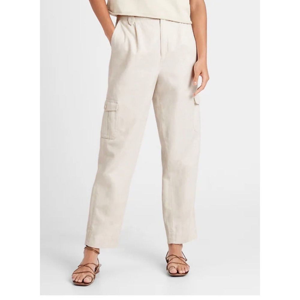 Banana Republic Women Cream Twill Cargo Pants High Rise Straight Leg Size 2